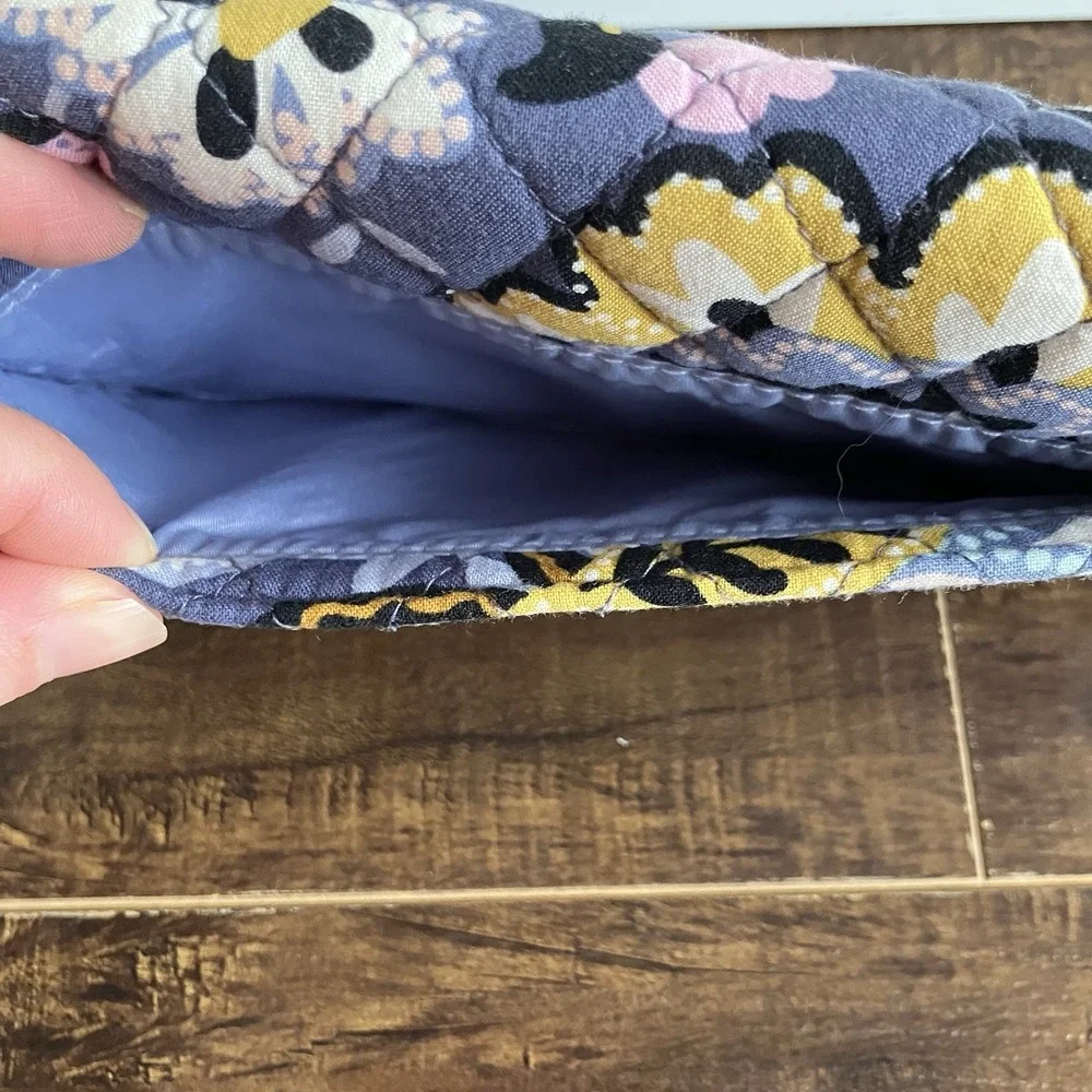 Vera Bradley RFID All in One Wristlet Wallet Quilted Floral Blue Purple